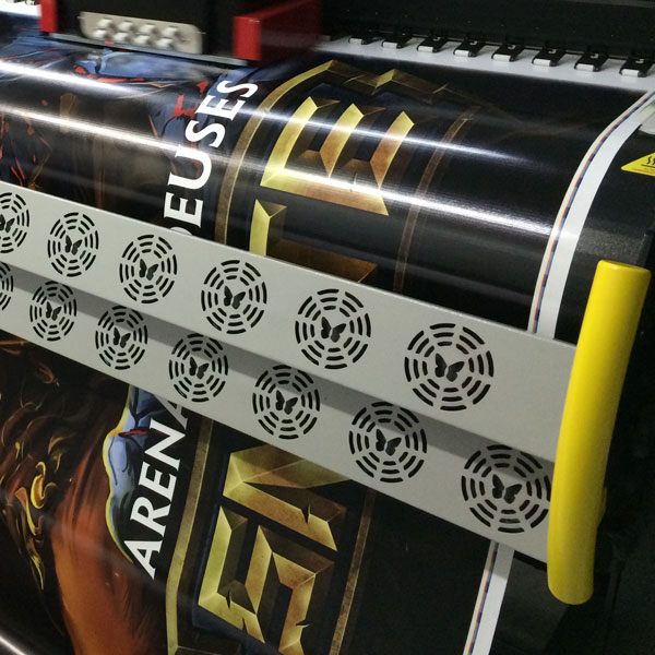Letreiros em Lona com Ilhós 380g/m² Tinta UV